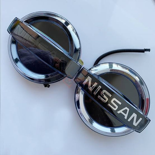 Full-size LED Nissan badge